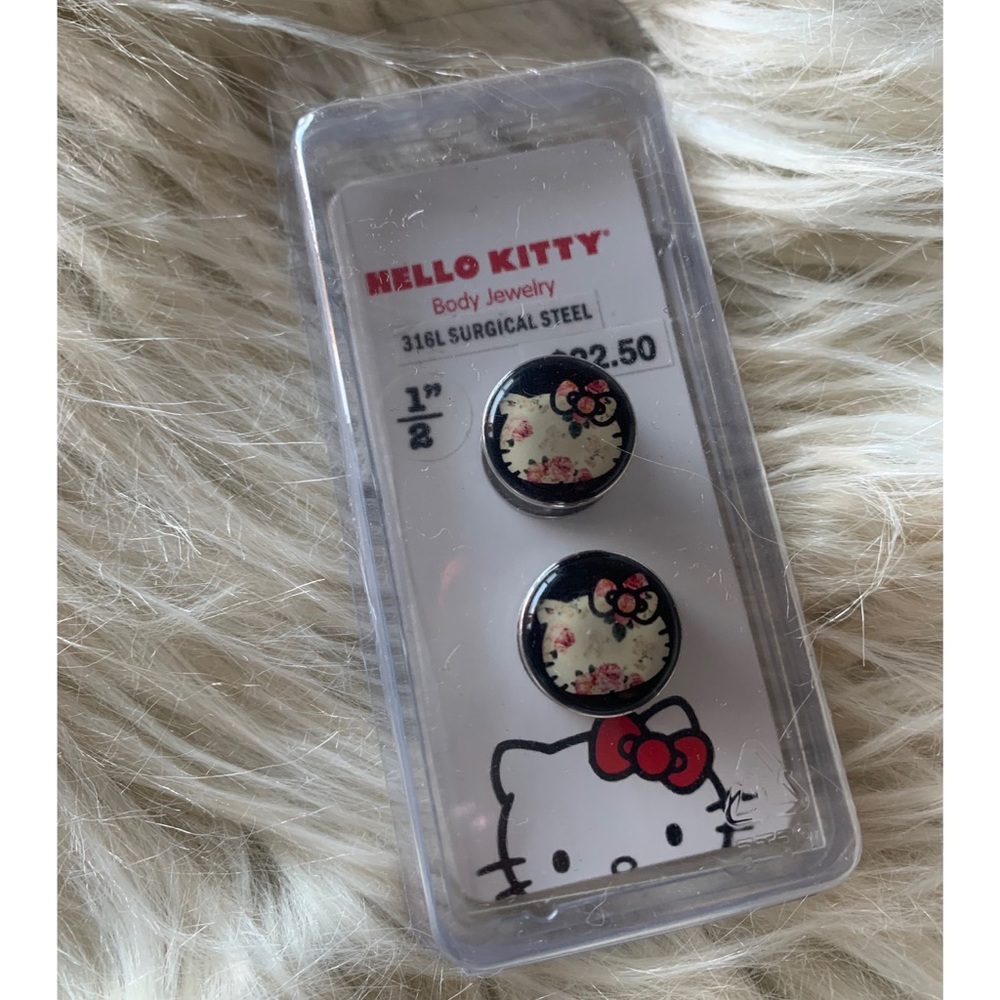 Hello Kitty Floral Spool Gauge Plugs Earrings
